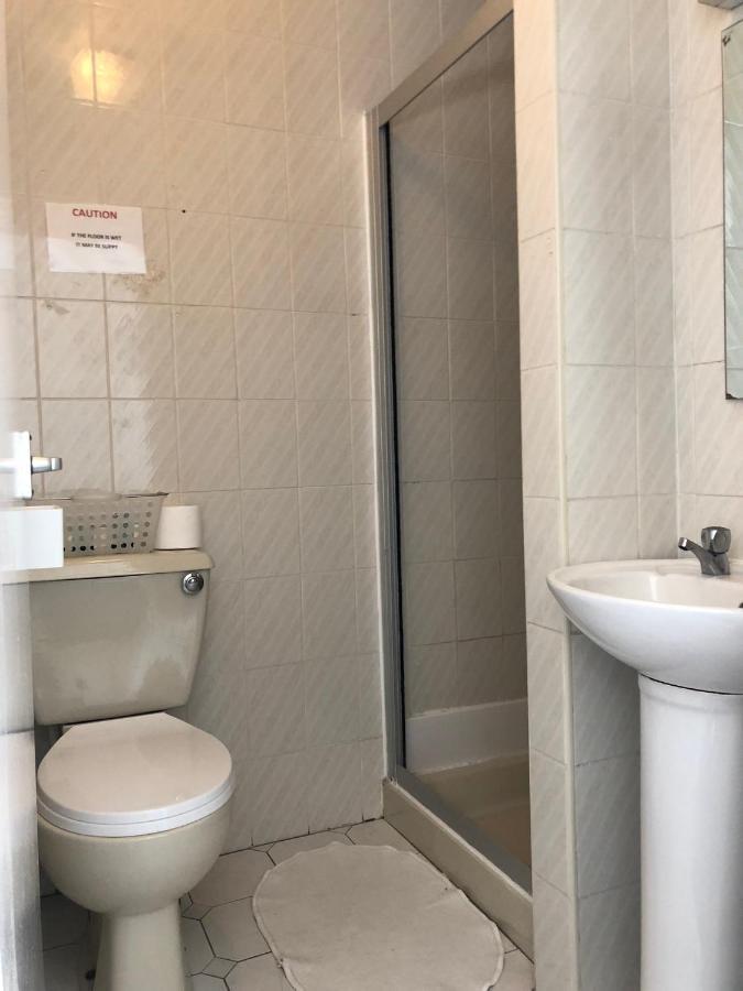 Ultimate Family Guest House Blackpool Esterno foto